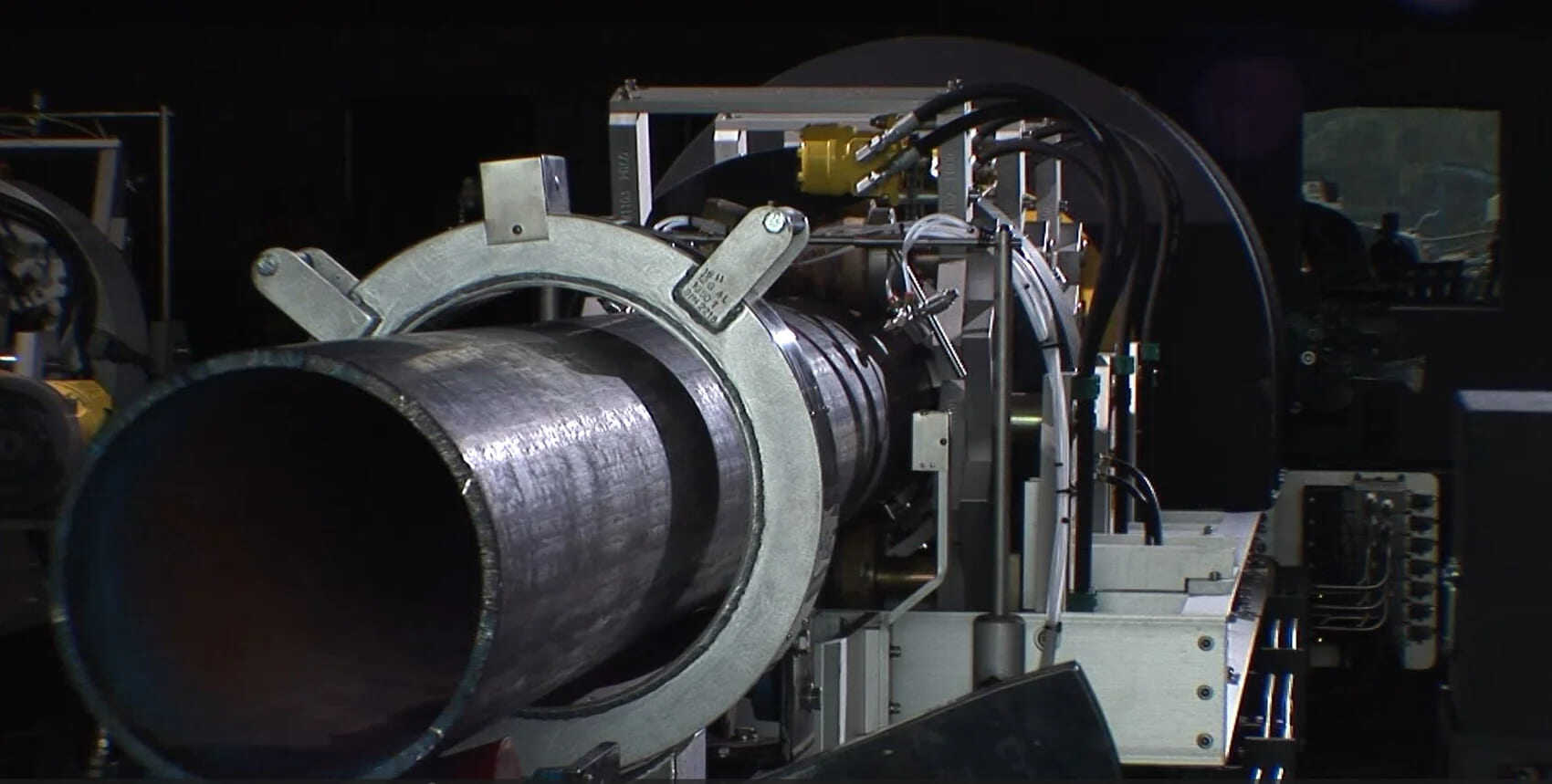 pipe_through_dual_mag